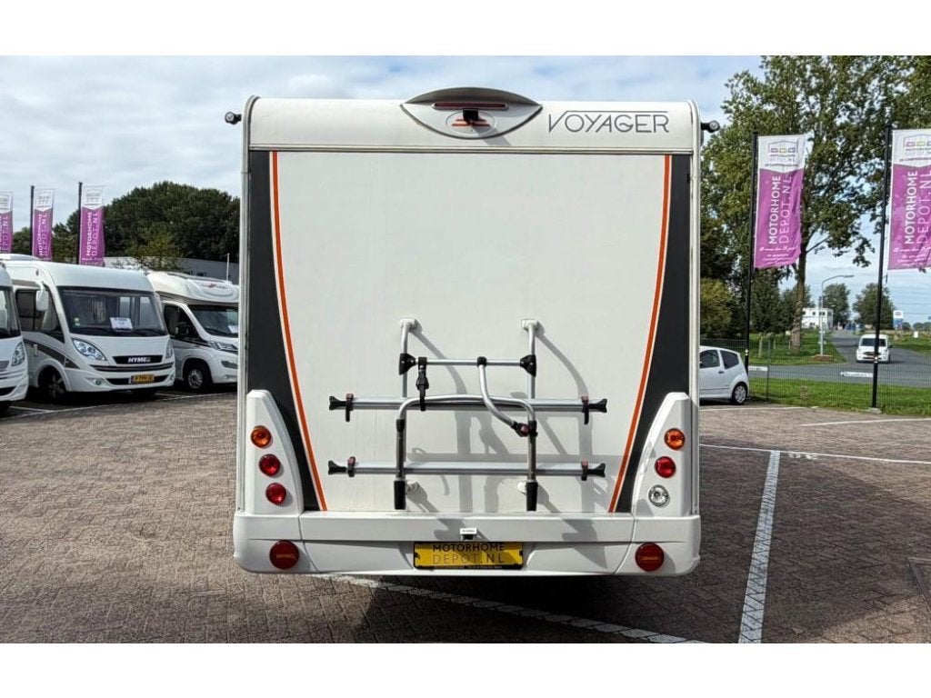P.L.A. Camper Voyager Queensbed en hefbed zeer compleet, Caravans en Kamperen, Overige merken, Bedrijf, Tot en met 4, Minder dan 3 maanden geleden