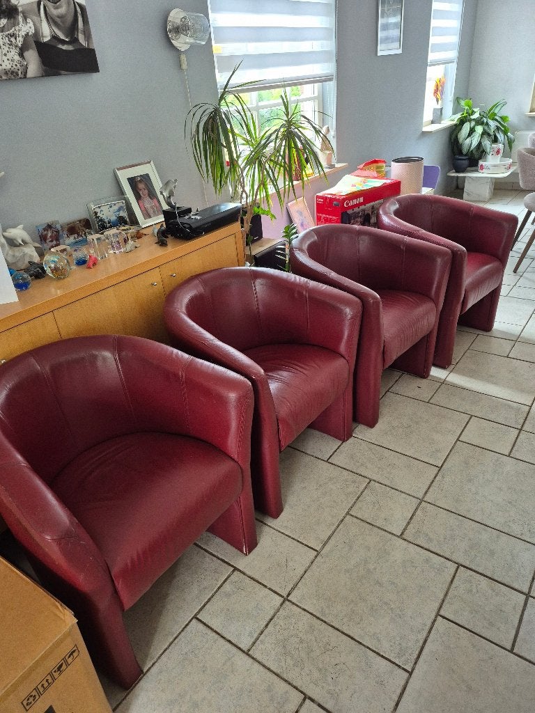 4 eetkamer stoelen in rood leer, Huis en Inrichting, Ophalen, Gebruikt, 4 tot 6 stoelen