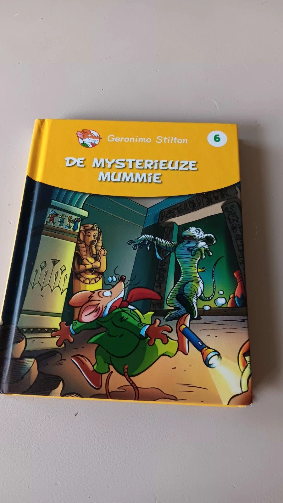 De mysterieuze mummie Geronimo Stilton., Boeken, Ophalen of Verzenden, Gelezen, Geronimo Stilton, Fictie algemeen