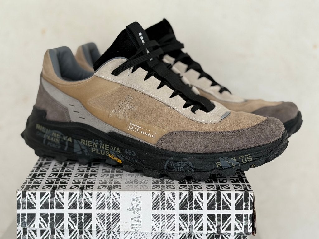 Premiata Devin sneaker in beige tinten maat 46 ZGAN, Overige kleuren, Ophalen of Verzenden, Premiata, Sneakers of Gympen