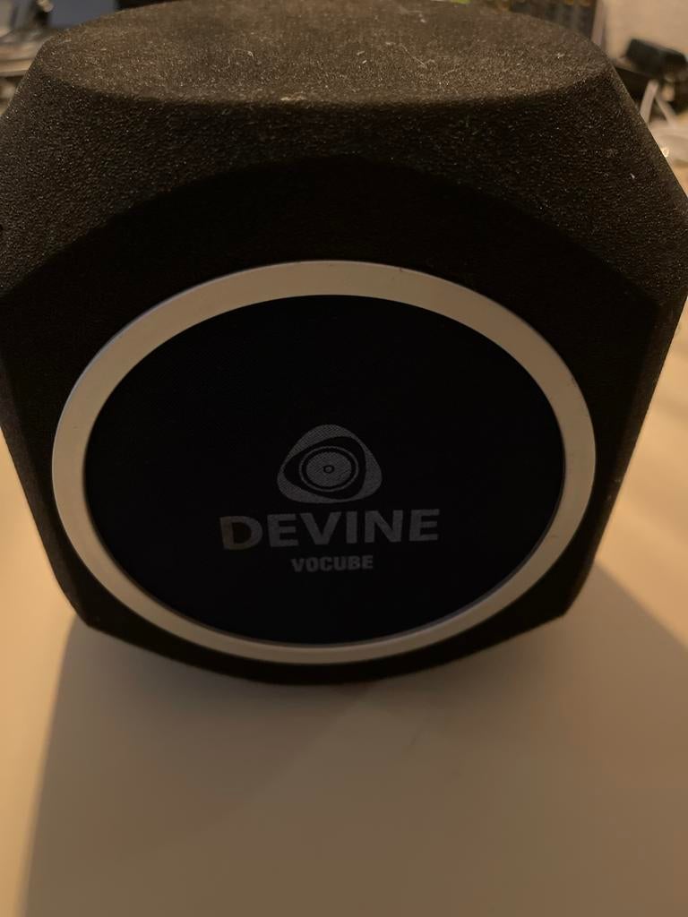 Devine Vocube Microfoon Isolatie Box, Muziek en Instrumenten, Microfoons, Zo goed als nieuw, Studiomicrofoon, Ophalen of Verzenden