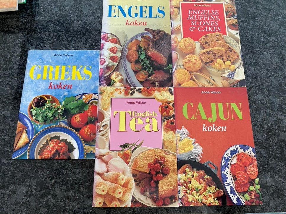 Kookboeken set: Grieks, Engels, Cajun, Thee, Muffins & Scone, Ophalen of Verzenden, Zo goed als nieuw, Europa, Voorgerechten en Soepen