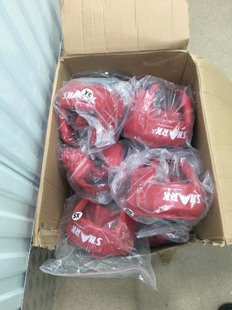 Vechtsport Hoofdbeschermer Boksen Shark 13 stuks, Overige, Maat XS of kleiner, Vechtsportbescherming, Nieuw