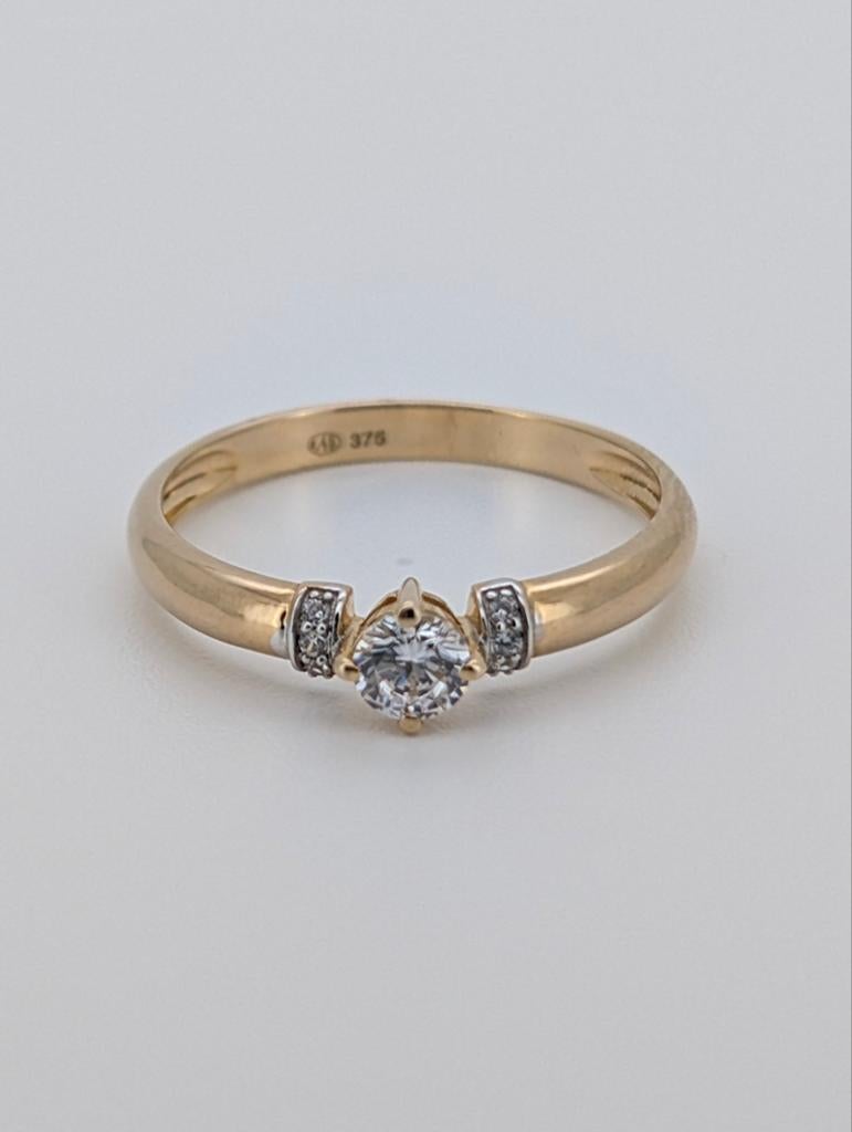 Nieuwe 9k Gouden Ring met Zirkonia, Sieraden, Tassen en Uiterlijk, Ringen, Nieuw, Ophalen of Verzenden, 17 tot 18, Met edelsteen