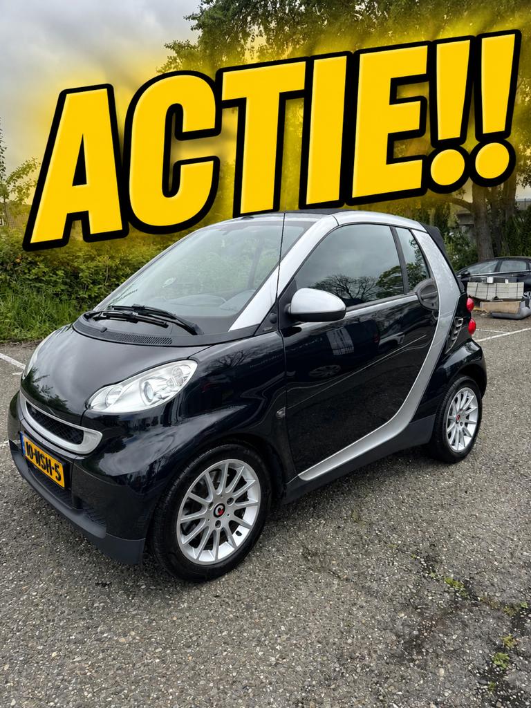 Smart ForTwo 1.0 52KW Cabrio MHD AUT*brabus uitlaat*airco*b, Auto's, Automaat, Zwart, 18 €/maand, 755 kg