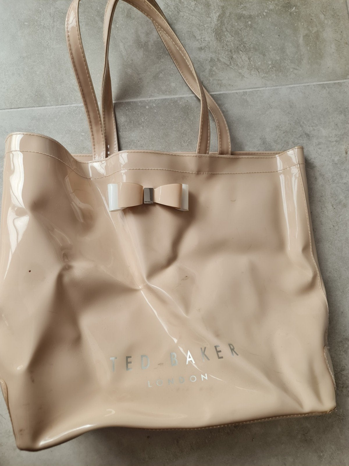 Ted Baker Shopper Tas - Beige Lakleer met Strik, Ophalen of Verzenden, Gebruikt, Beige, Shopper