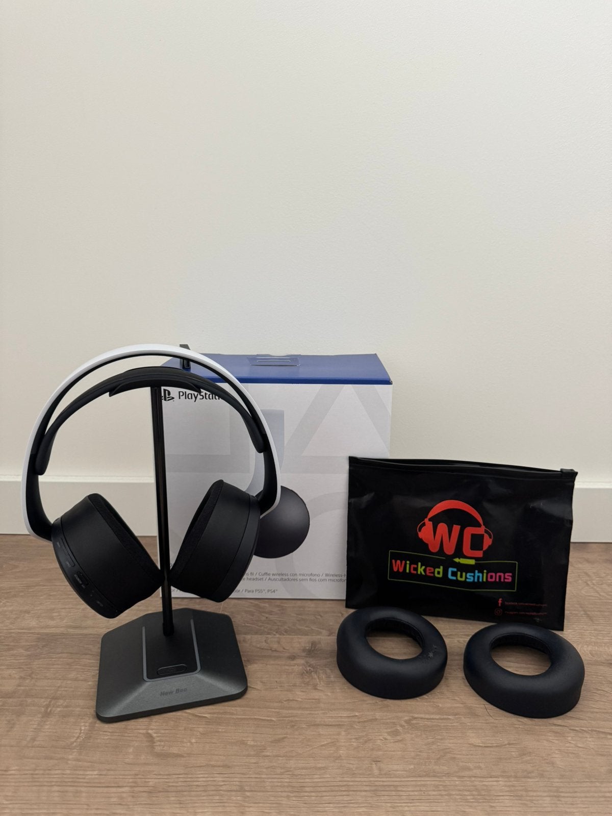 Sony Pulse 3D Headset + Wicked Cushions & Headset standaard, Ophalen of Verzenden, Zo goed als nieuw, Draadloos, Over-ear