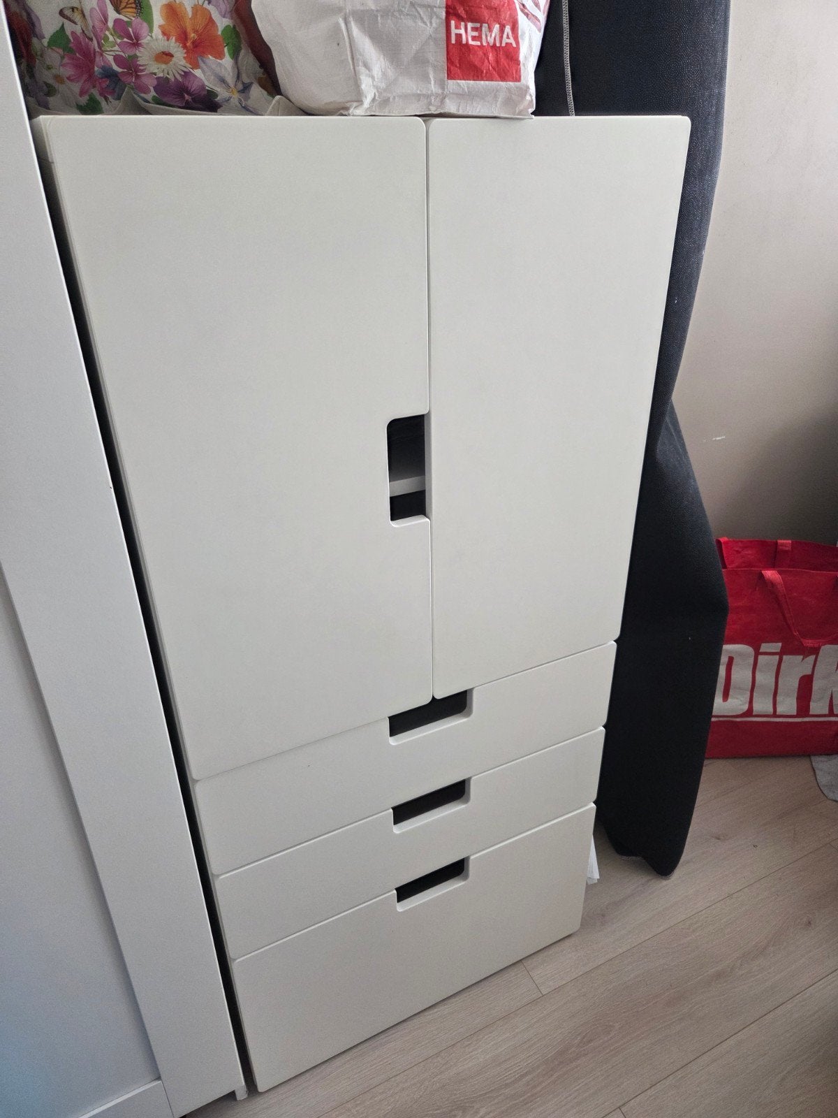 Witte kast met lades en deuren, Ophalen, Gebruikt, Met deur(en), 100 tot 150 cm
