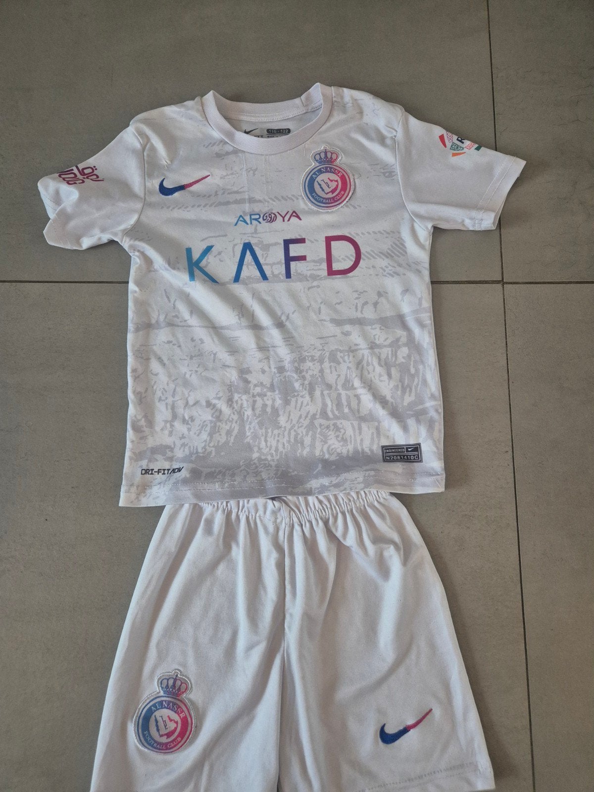Voetbalpak Ronaldo Al Nassr Maat 116-122, Ophalen of Verzenden, Nieuw, Al Nassr, Jongen