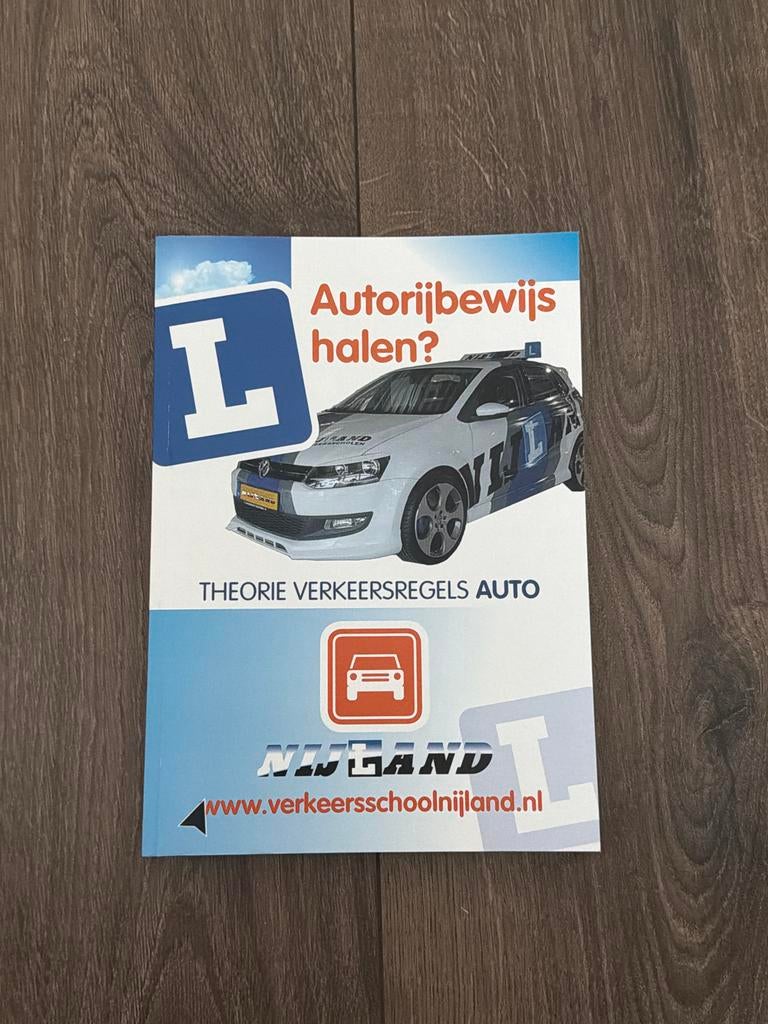 Nieuw Auto Theorie Boek - Verkeersregels Auto (Nijland), Ophalen of Verzenden, Zo goed als nieuw, Algemeen