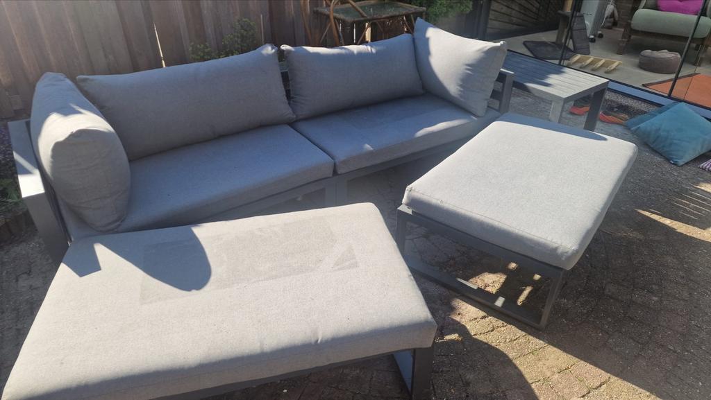 Comfortabele loungeset met bijzettafel - aluminium, Ophalen, 4 zitplaatsen, Aluminium, Zo goed als nieuw