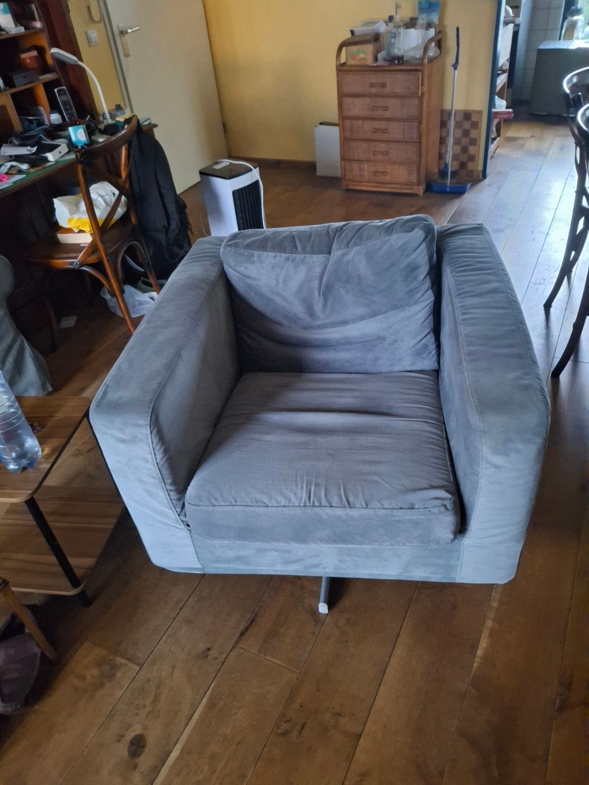Grijze draai fauteuil, Ophalen, 75 tot 100 cm, Zo goed als nieuw, 75 tot 100 cm