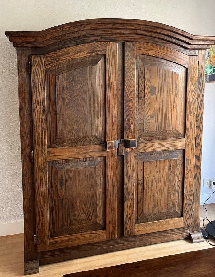 Robuuste houten kast met kuif, Antiek en Kunst, Ophalen