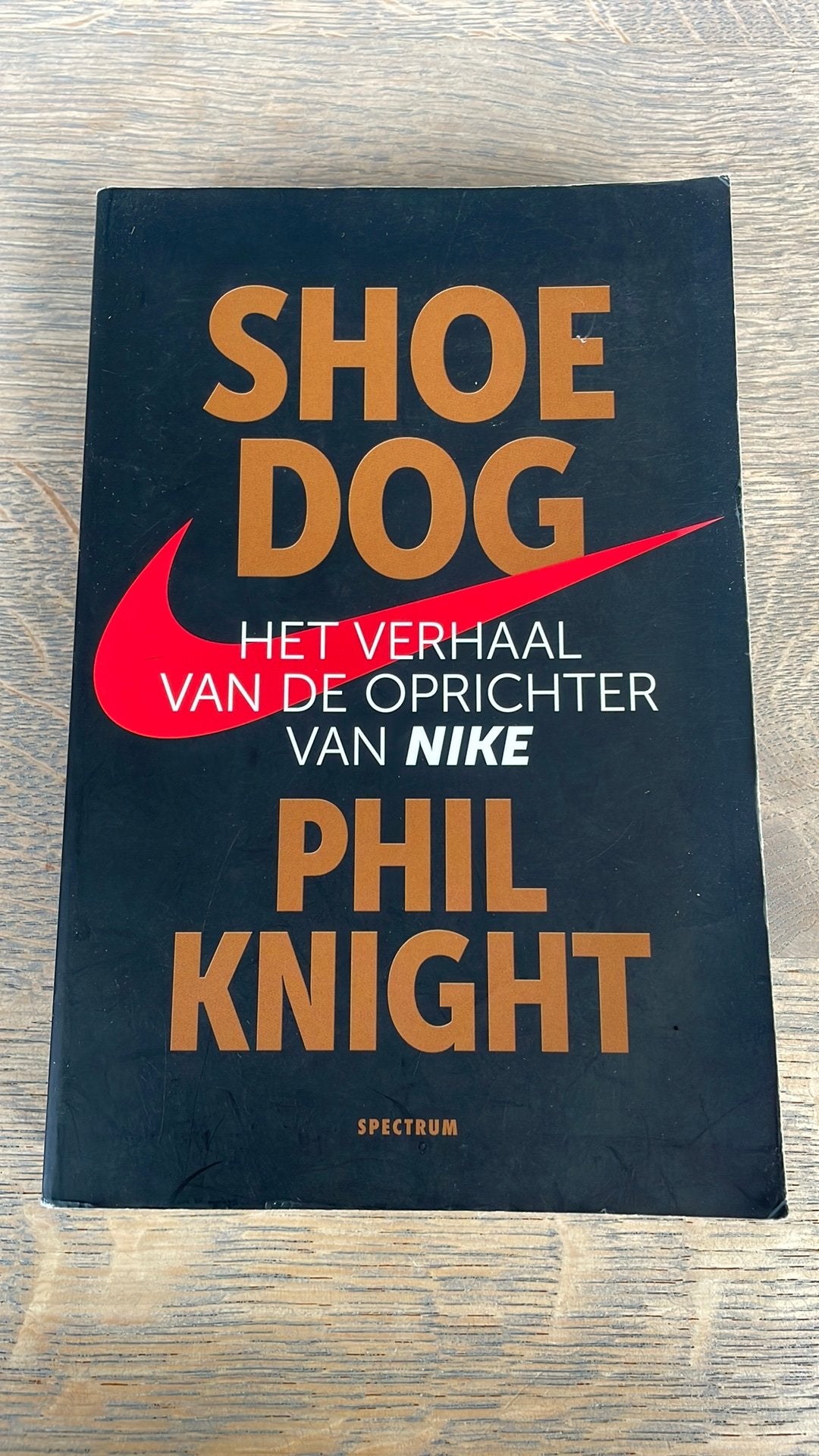 Phil Knight - Shoe Dog, Boeken, Ophalen of Verzenden, Zo goed als nieuw, Phil Knight