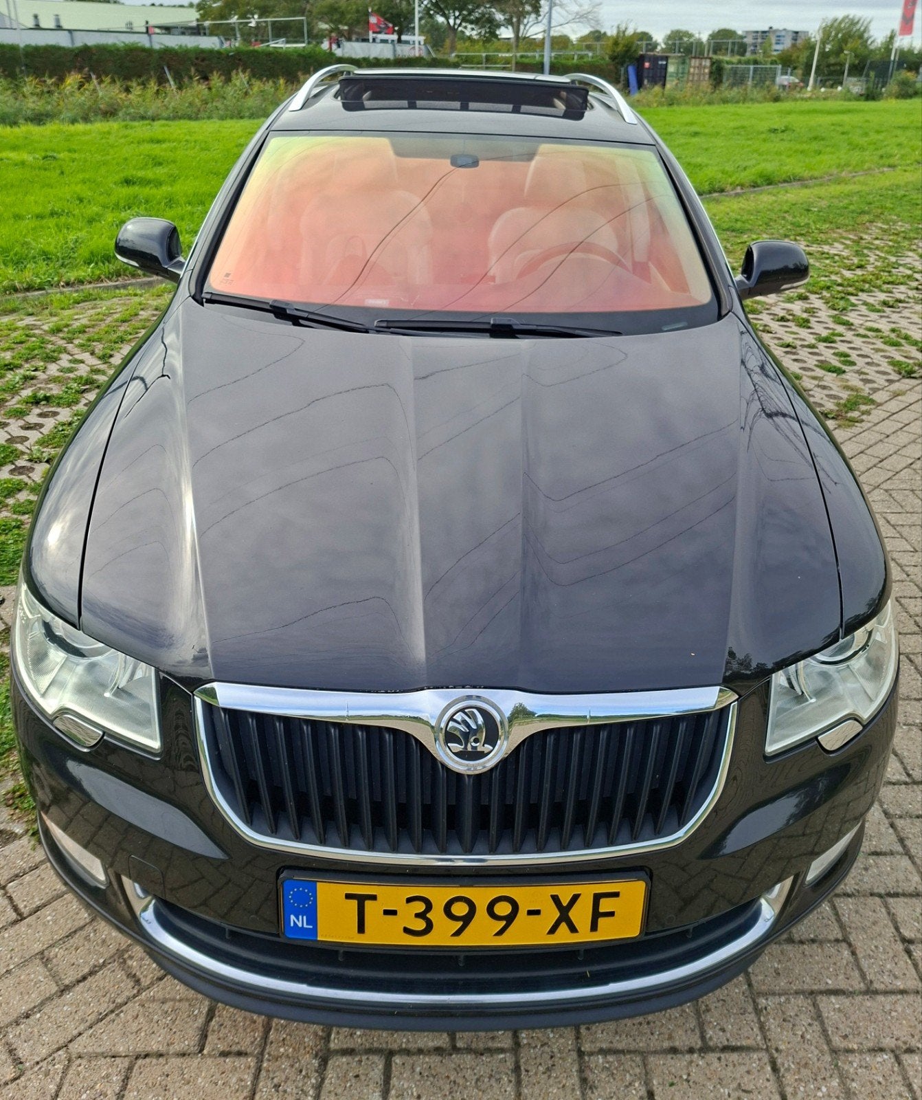 Skoda Superb 2.0 TSI 147KW Combi DSG 2012 Zwart, 4 cilinders, 1984 cc, Zwart, Stationwagon