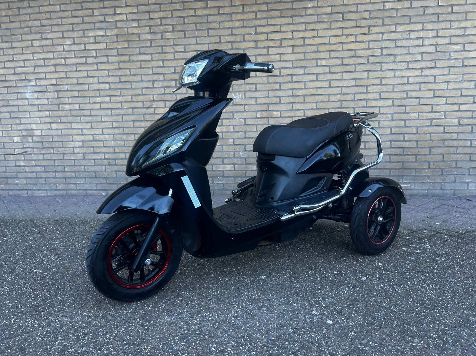 Iva Scootmobiel T3 rijbewijs vrij, Fietsen en Brommers, Fietsen | Driewielfietsen, Ophalen of Verzenden, Zo goed als nieuw