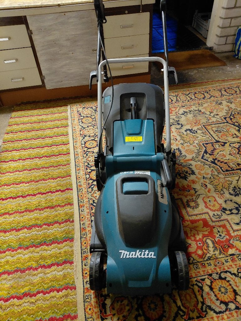 Grasmaaier  elektrische, Tuin en Terras, Elektrische grasmaaier, Ophalen of Verzenden, Zo goed als nieuw, Opvangbak