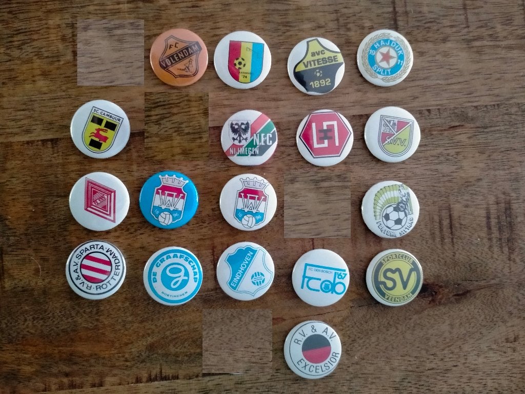Telstar NEC Cambuur Veendam Volendam vintage buttons voetbal, Verzamelen, Ophalen of Verzenden, Gebruikt, Sport