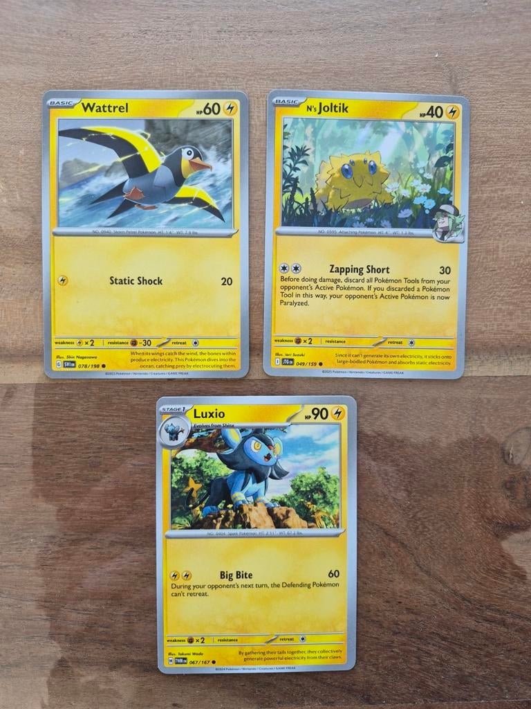 Pokémon watrel luxio joltik, Ophalen of Verzenden, Zo goed als nieuw
