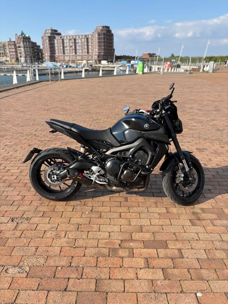 Yamaha MT-09 2019  Akrapovic  23.089 KM, Particulier, Naked bike