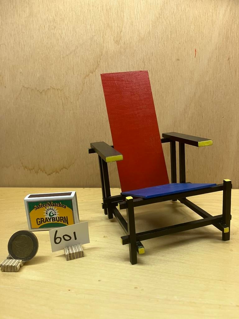 Miniatuur stoel 1:6 geverfd, Ophalen of Verzenden, Zo goed als nieuw, Poppenhuis