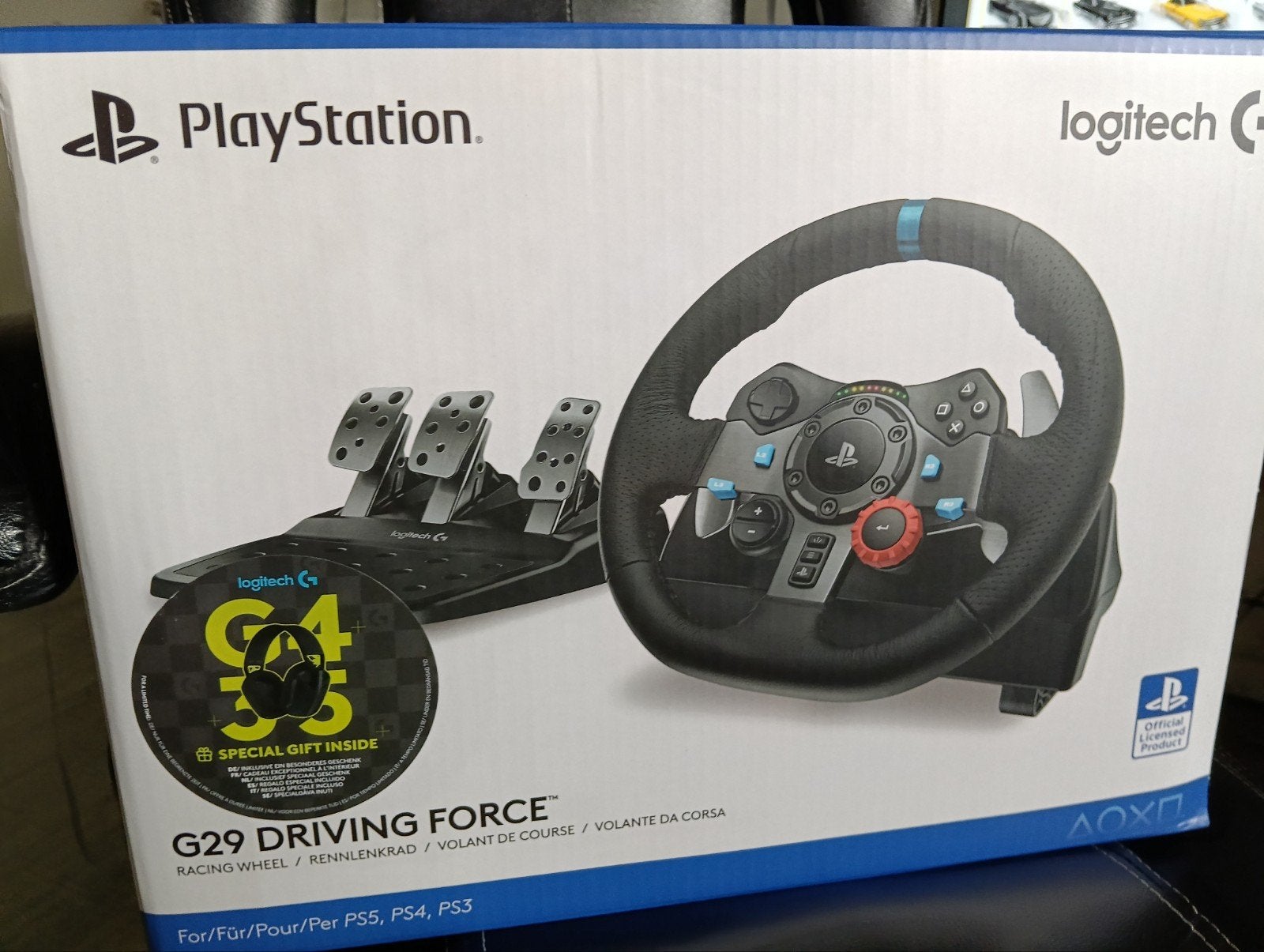 Logitech G29 Driving Force Racing Wheel + Pedalen