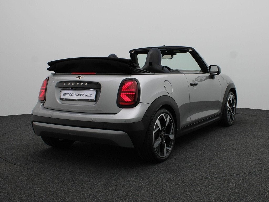 MINI Cabrio Cooper C Classic + Pakket M + Head-Up Display +, 1998 cc, Gebruikt, Euro 6, 4 stoelen