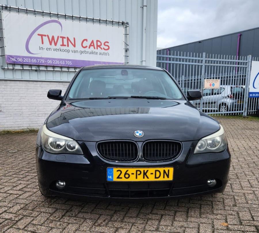 BMW 5-serie 520i Executive Leer Navi Aut, Auto's, Achterwielaandrijving, Gebruikt, Zwart, Bedrijf