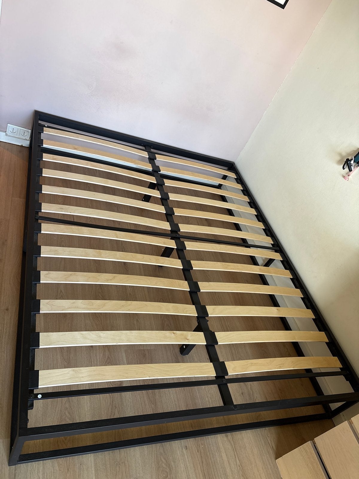 Bedframe 160x200 met lattenbodem, Zwart, Tweepersoons, Ophalen of Verzenden, Zo goed als nieuw