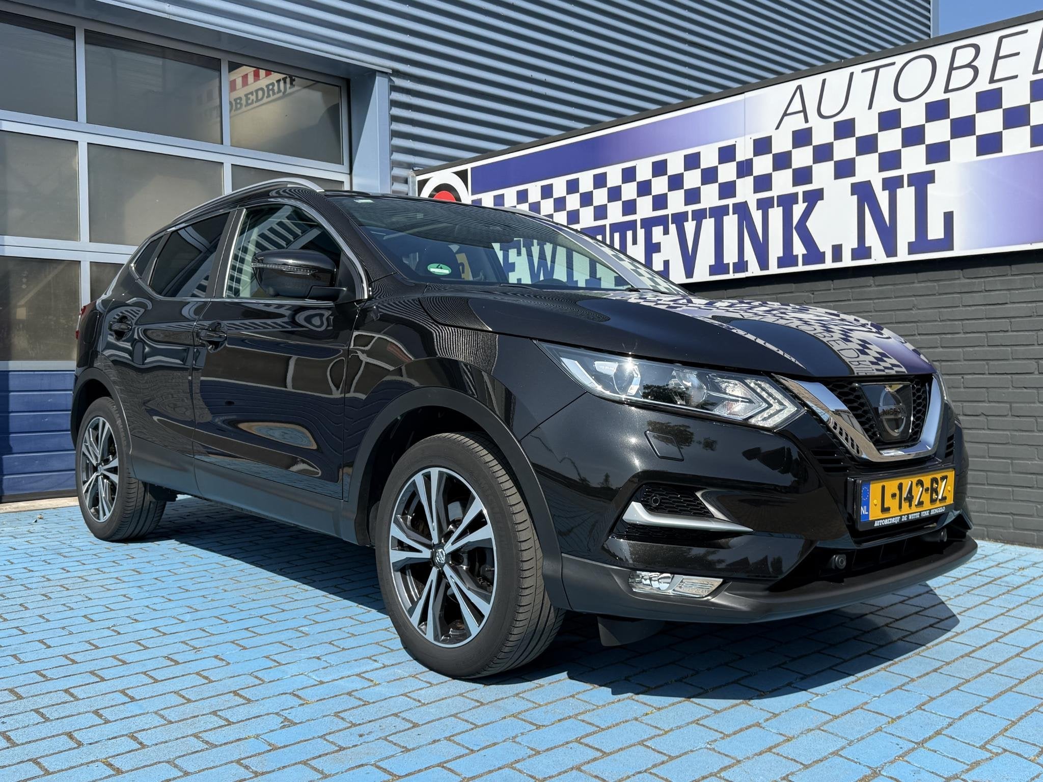 Nissan Qashqai 1.2 N-Connecta CRUISE TREKH. STOELVERW. GLAS-, Voorwielaandrijving, 12 maanden, Stof, Gebruikt