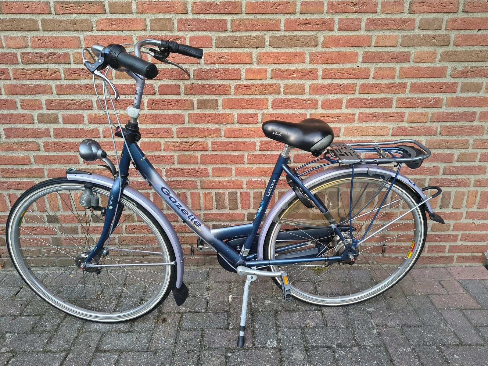 Damesfiets 28” met versnellingen, slot, licht., Versnellingen, Zo goed als nieuw, 50 tot 53 cm, Ophalen