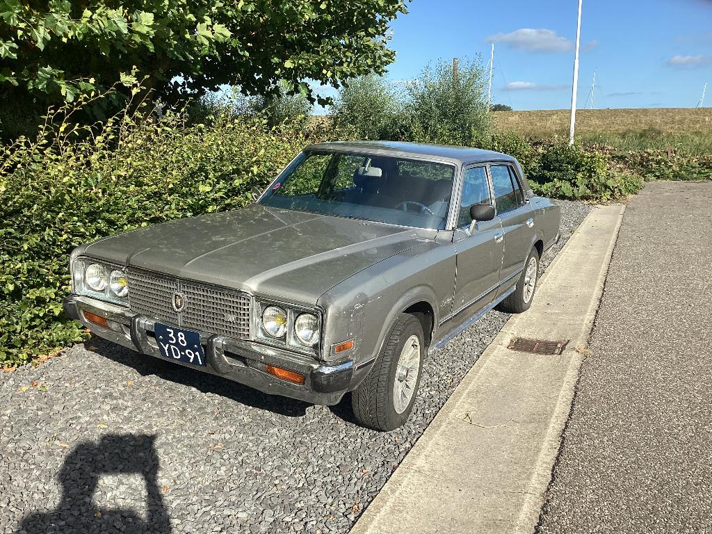 Toyota Crown 2.6 Supersaloon AUT 1977 Grijs, Automaat, 2563 cc, Particulier, Blauw