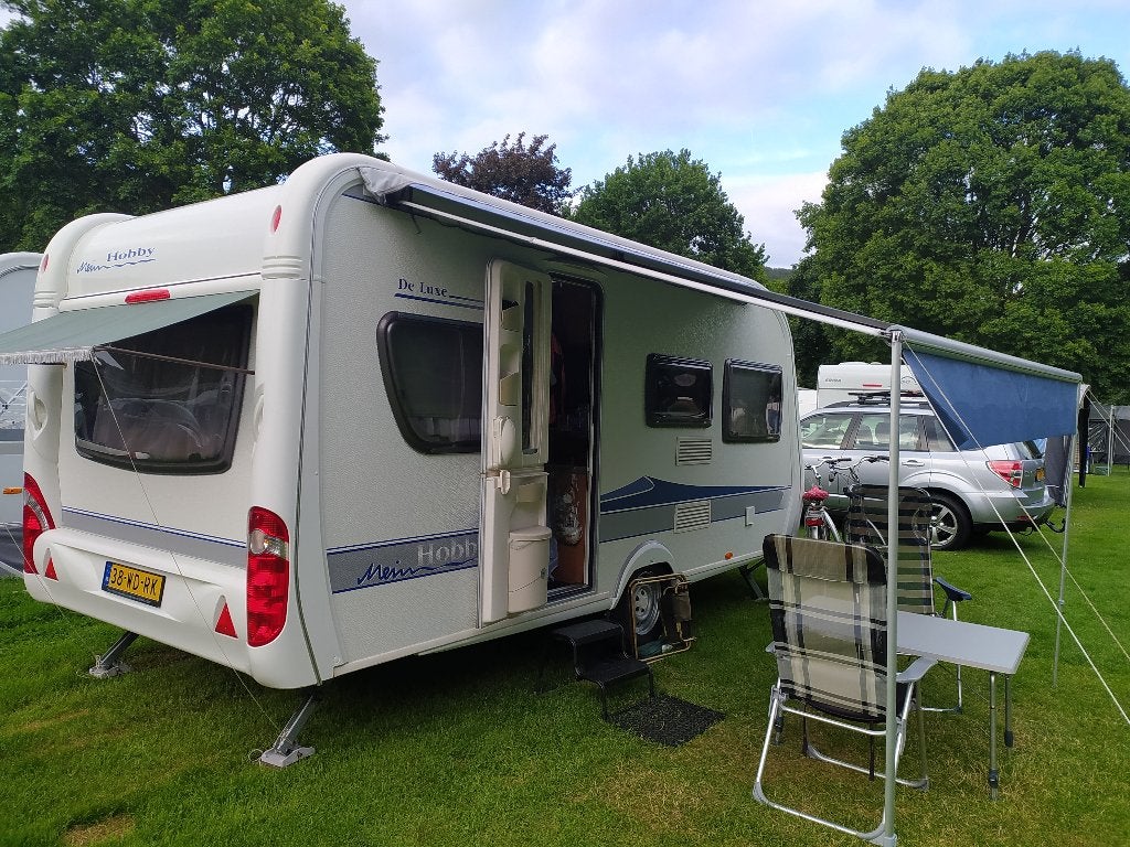 4 pers. Caravan Hobby de Luxe 445UF  bj. 2009, Caravans en Kamperen, Rondzit, Hobby, Dwarsbed, Particulier