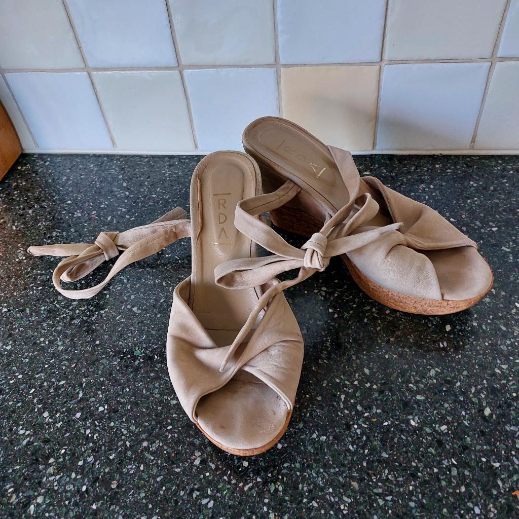 Espadrilles RDA by Roberto D'Angelo in maat 39, Kleding | Dames, Schoenen, Beige, Ophalen of Verzenden, Zo goed als nieuw, Espadrilles of Moccasins