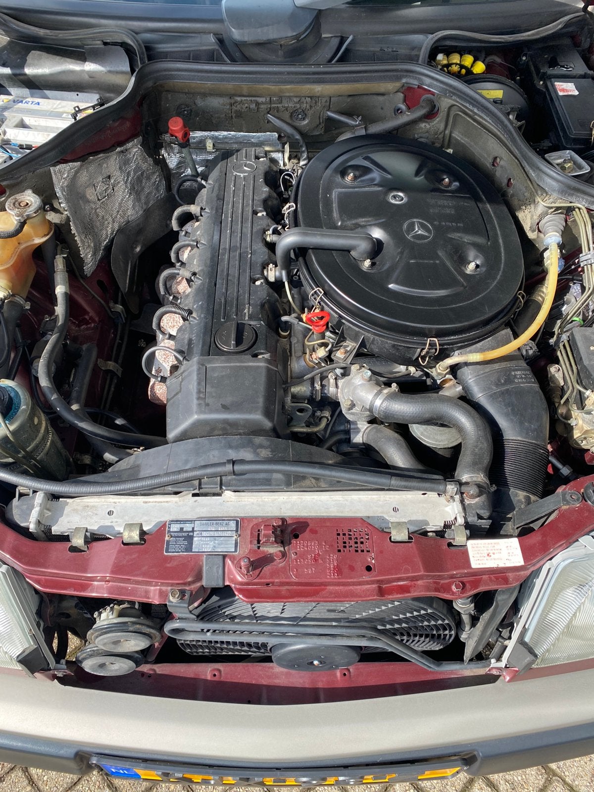 Mercedes 300 CE automatic, foto 12
