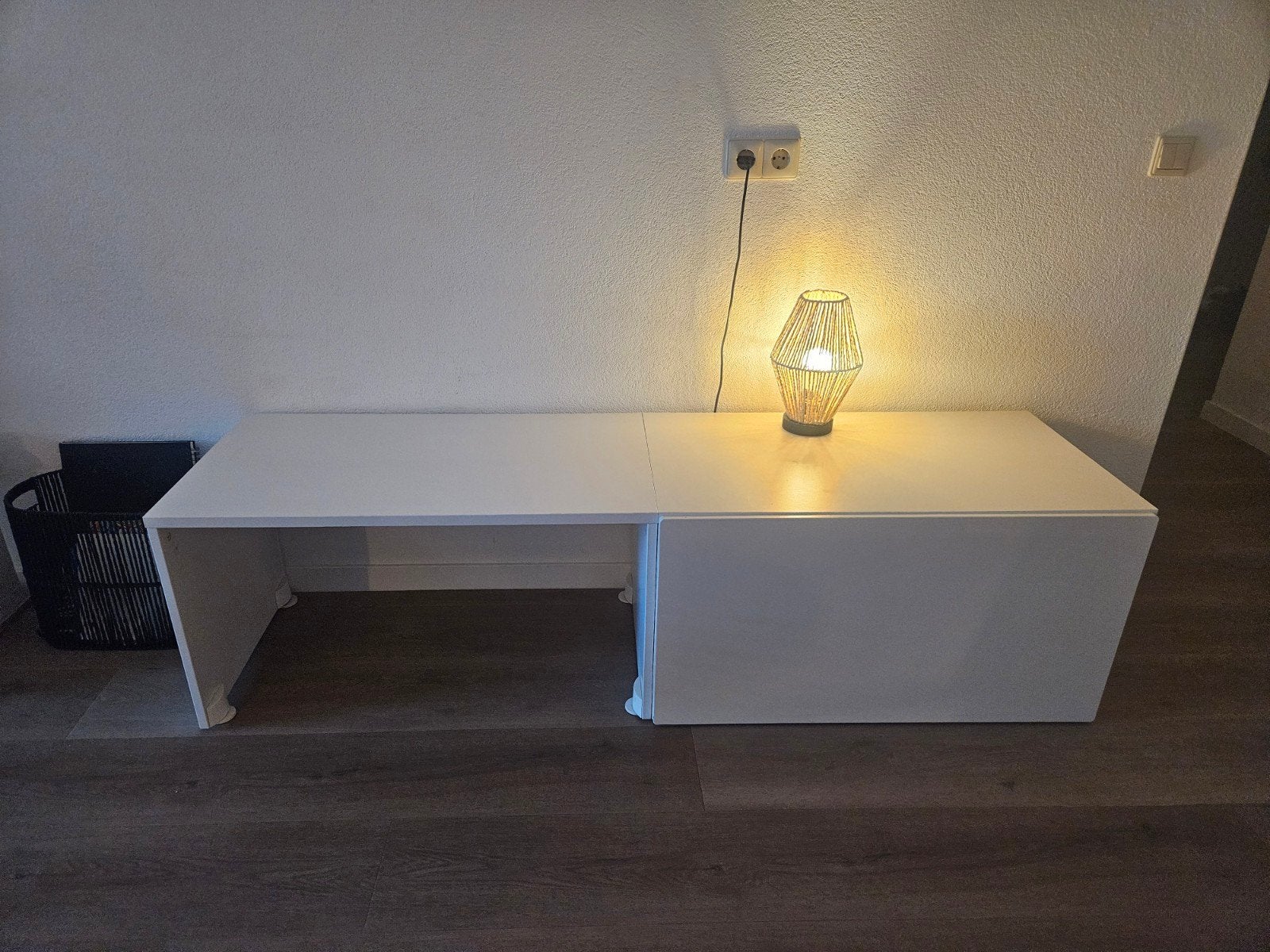 IKEA kinderbureau wit met opbergbak, Ophalen of Verzenden, Gebruikt, Tafel(s)
