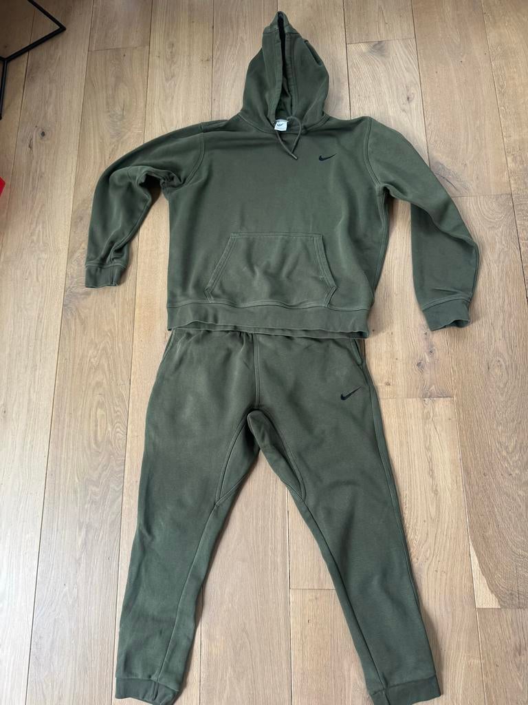 Nike trainingspak groen maat L/XL, Kleding | Heren, Maat 48/50 (M), Ophalen of Verzenden, Gedragen, Groen