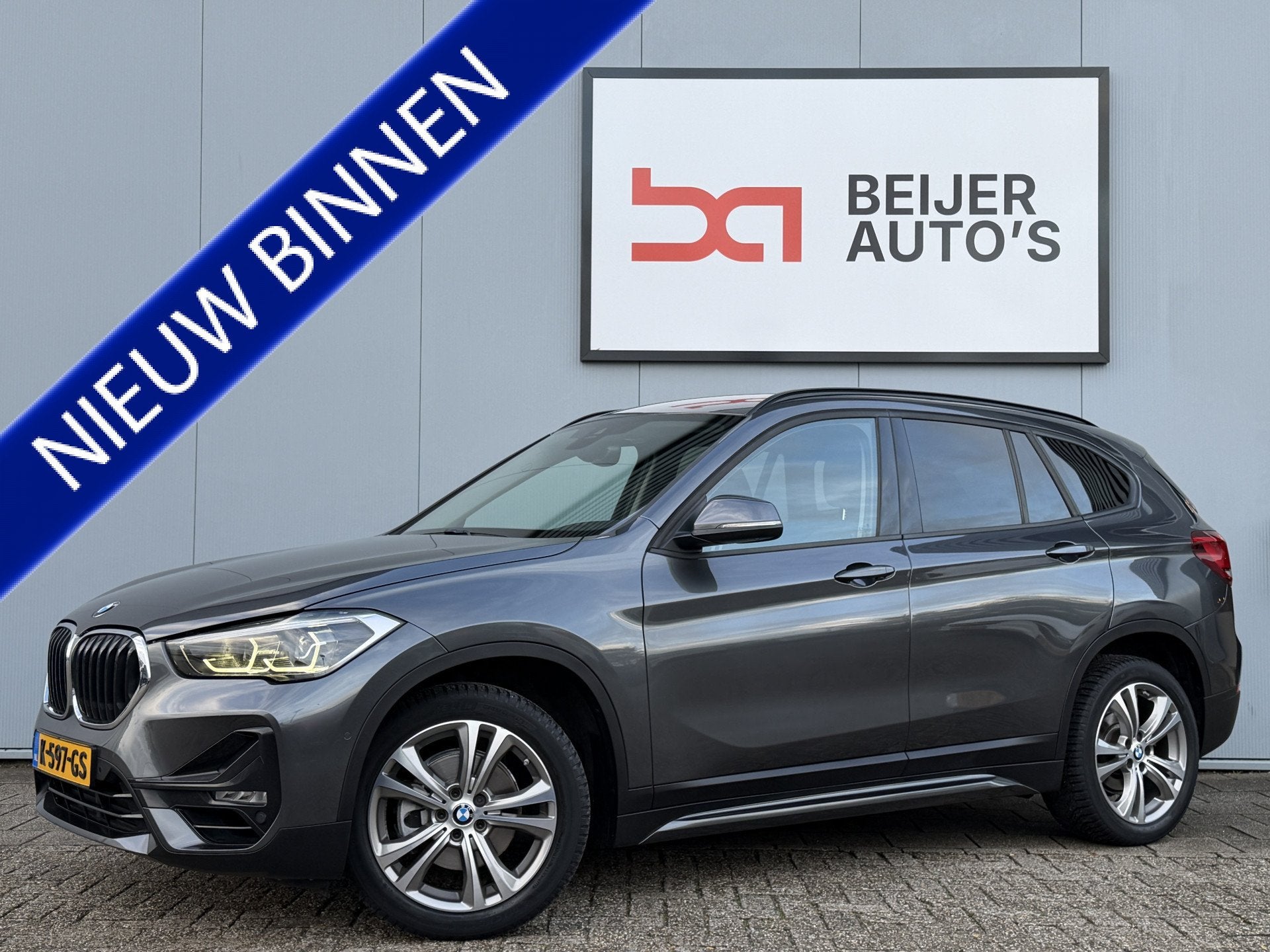 BMW X1 sDrive18i High Executive Automaat Navigatie/Trekhaak., Dealer onderhouden, 15 km/l, Gebruikt, Euro 6