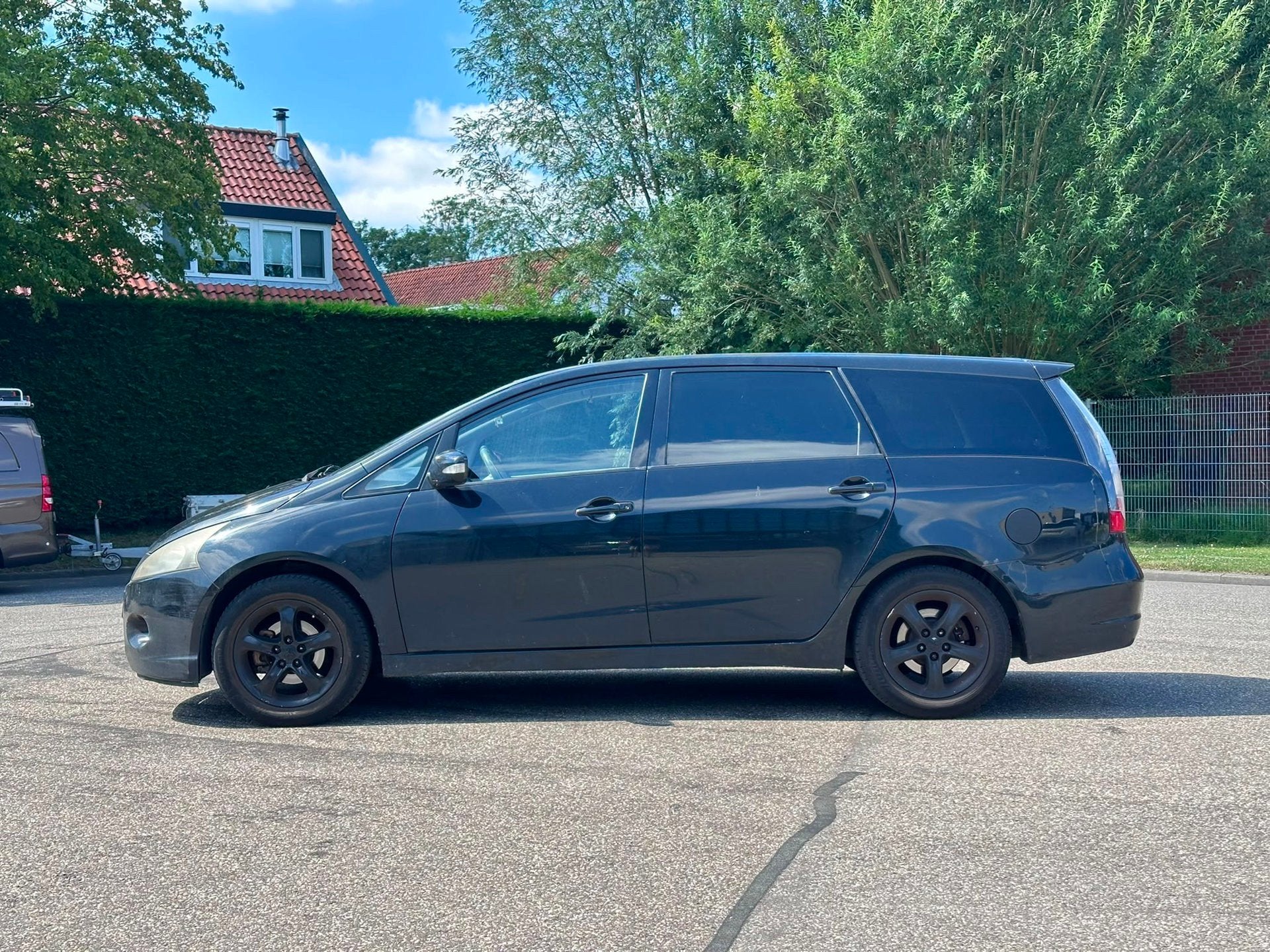 Mitsubishi Grandis 2.4-16V Intense 7 Persoons*Airco*Trekhaak, Auto's, Mitsubishi, Voorwielaandrijving, Gebruikt, Metallic lak