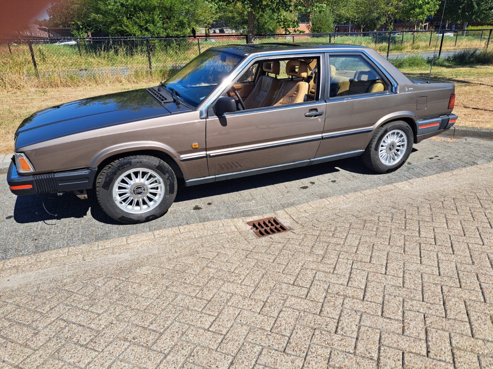 Volvo 780 2.8 AUT 1988 Bruin, Automaat, Achterwielaandrijving, 156 pk, Bruin