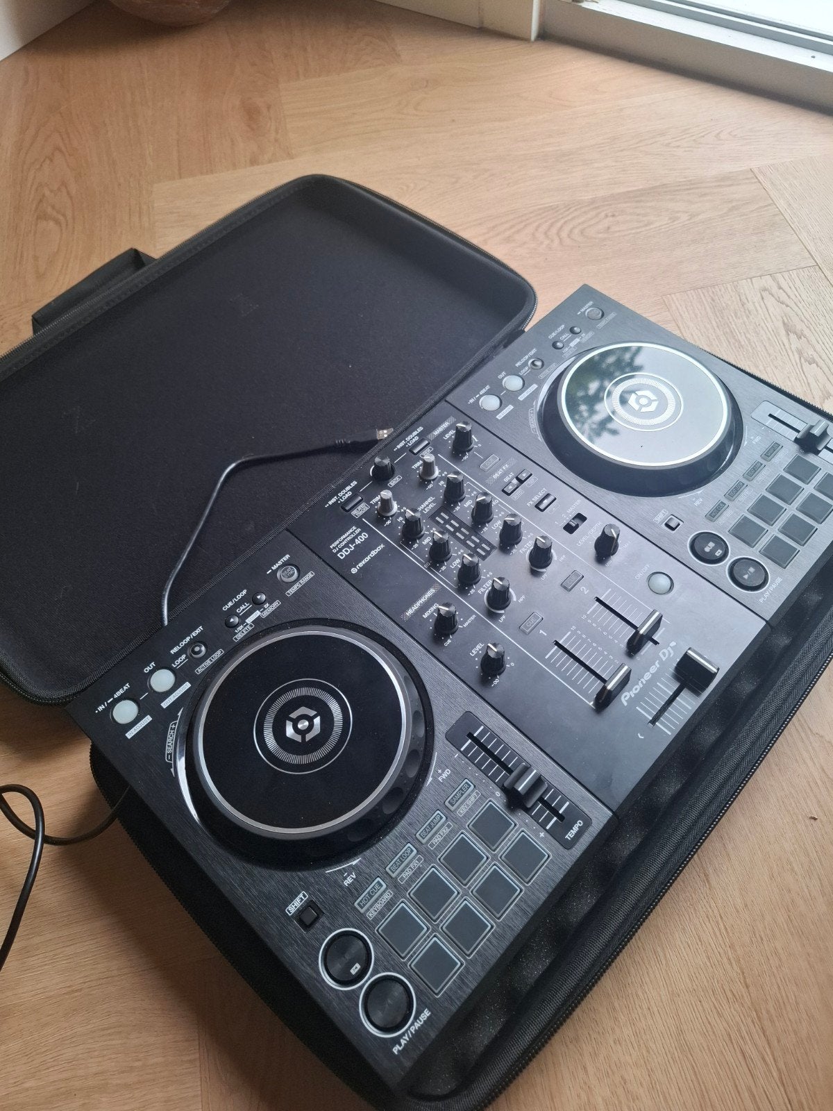 Pioneer DJ DDJ-400 DJ-controller met beschermhoes, Muziek en Instrumenten, Ophalen of Verzenden, Zo goed als nieuw, Dj-set, Pioneer