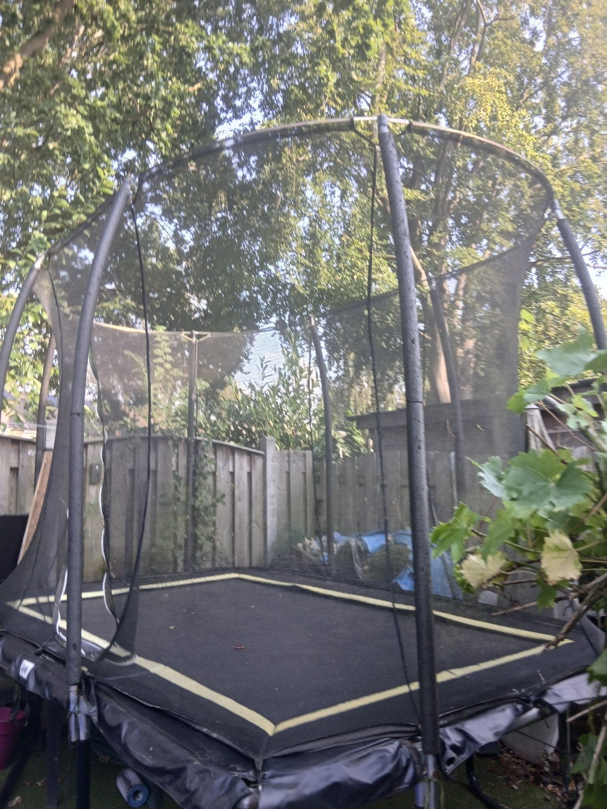 Salta Trampoline 310x210cm - Grote en goede trampoline, Ophalen, Zo goed als nieuw