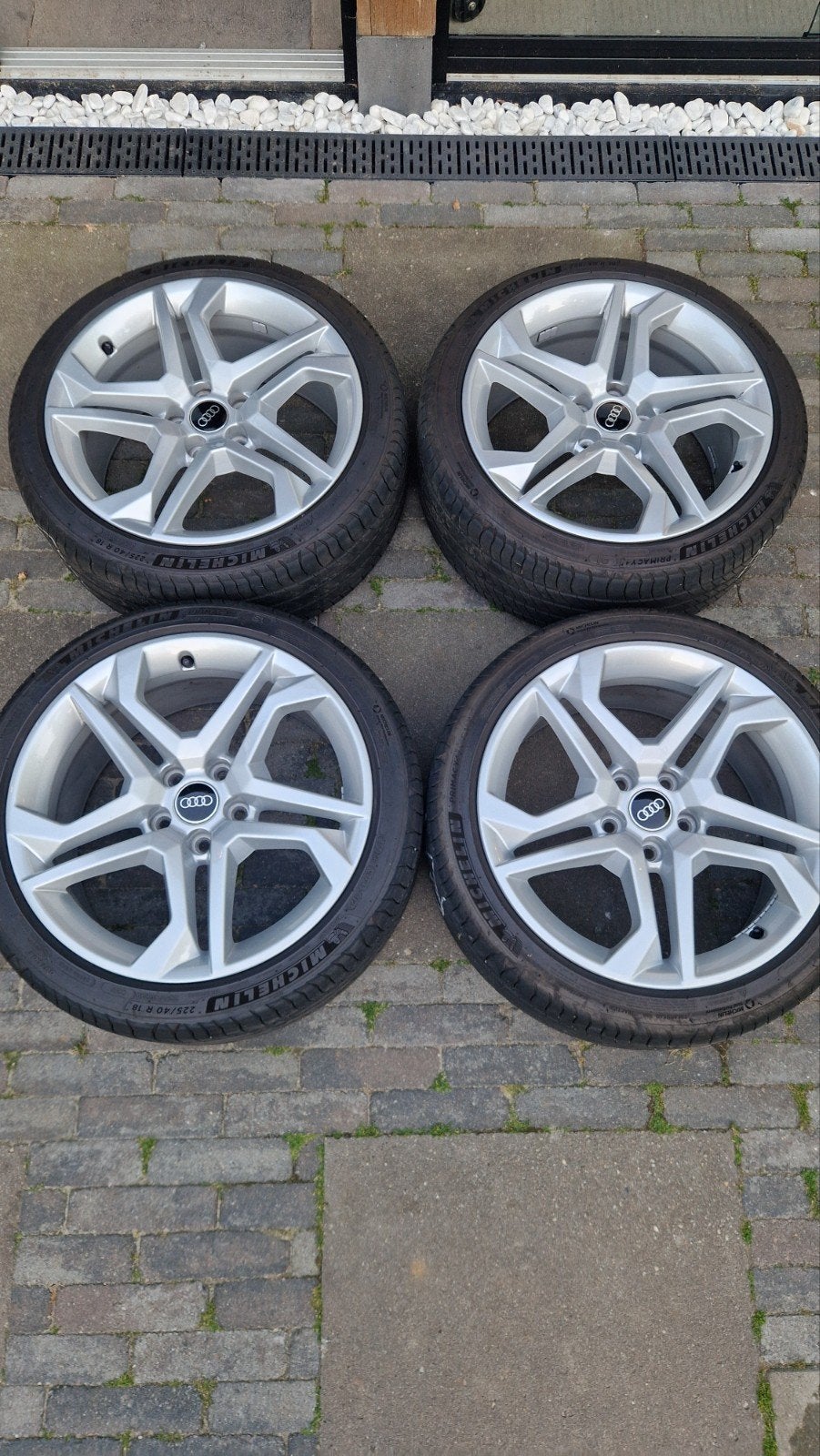 Orgineel audi set 18" met michelin zomerbanden, Ophalen, 18 inch, Gebruikt, Banden en Velgen