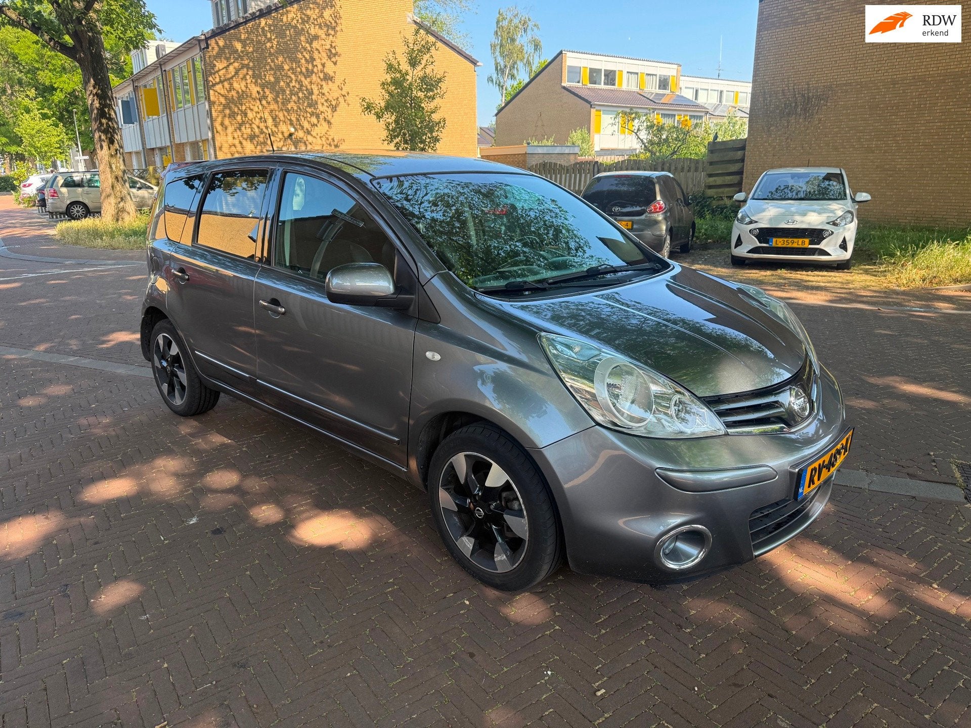 Nissan Note AUTOMAAT / Eerste eigenaar / 61.000 km / Volledi, Euro 5, 15 km/l, 750 kg, 4 cilinders