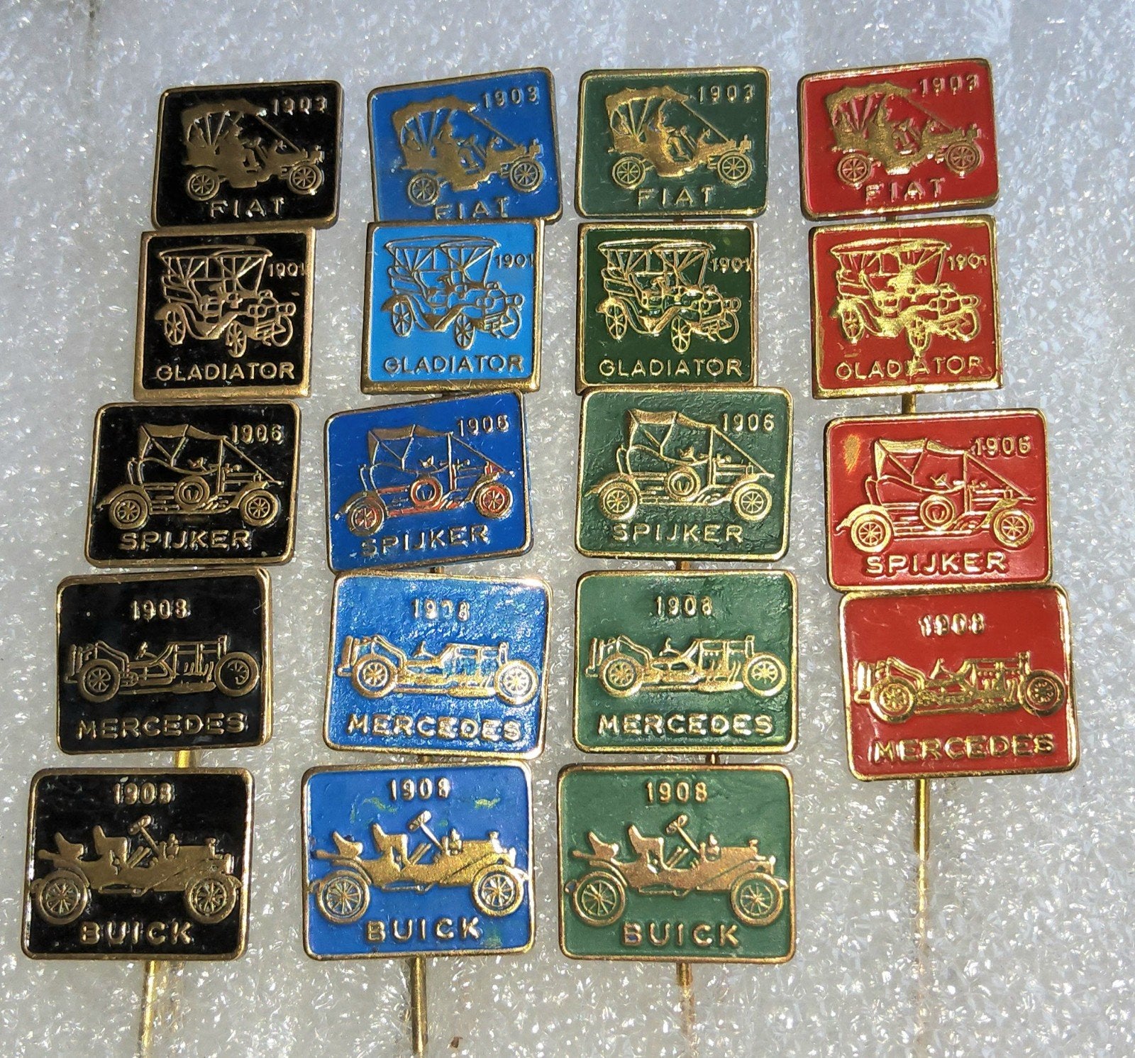 Set van 19 Vintage Auto Speldjes, Ophalen of Verzenden, Gebruikt, Transport, Speldje of Pin