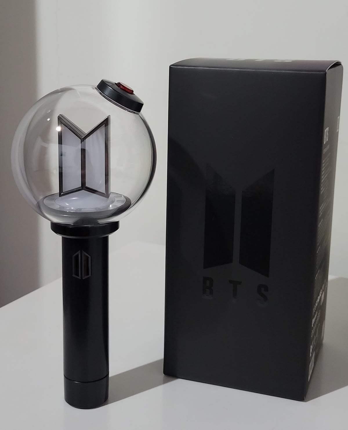 BTS Official Light Stick Ver. 4 (ARMY Bomb), Verzenden, Zo goed als nieuw