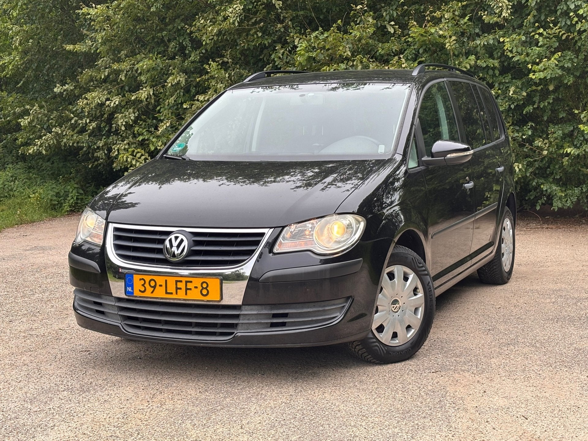Volkswagen Touran 1.4 TSI Trendline | Cruise control + Navi, Voorwielaandrijving, Euro 5, 4 cilinders, Zwart