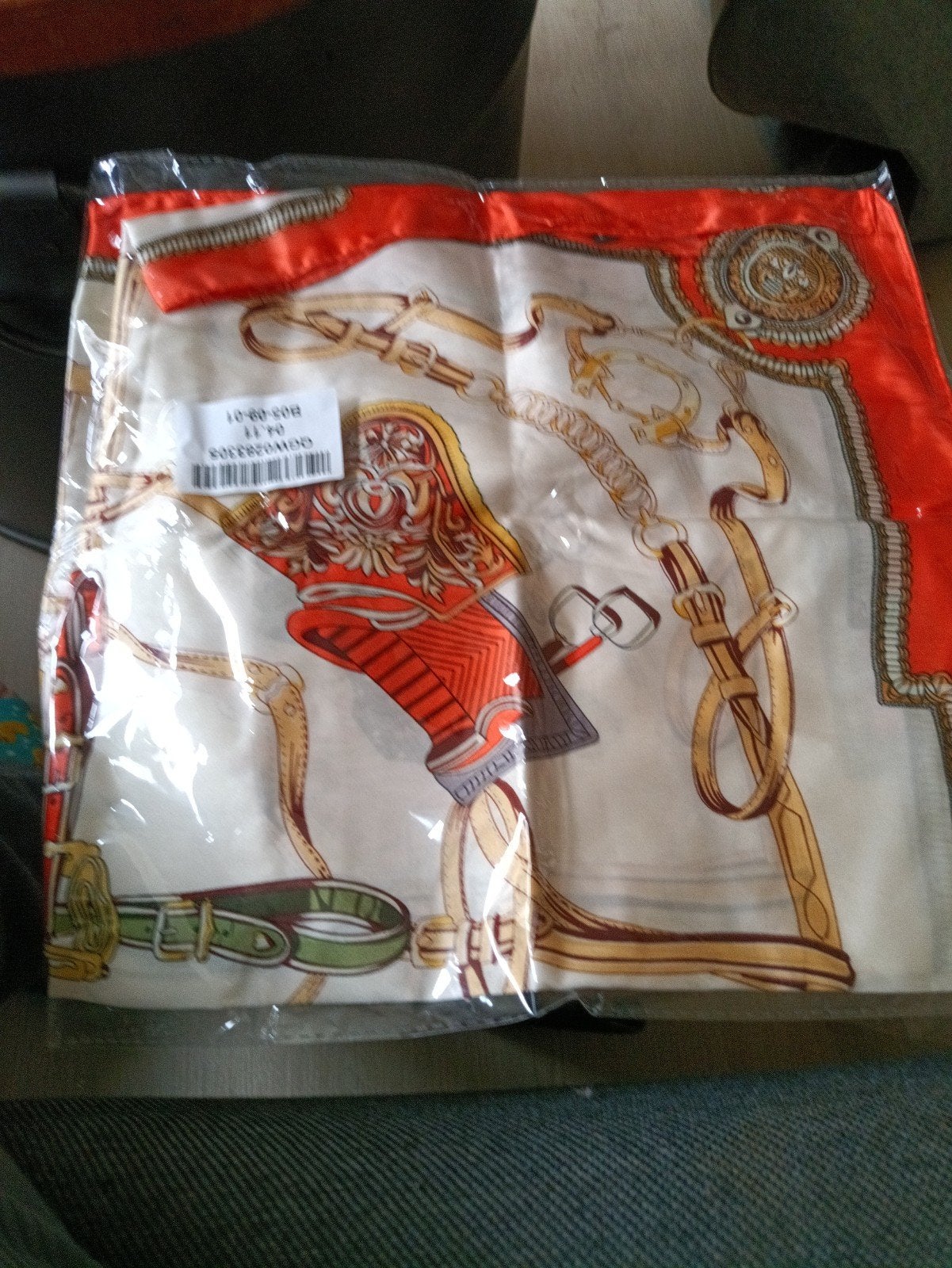 Nieuwe sjaal met paardenprint en oranje rand, Maat 38/40 (M), Nieuw, Ophalen of Verzenden, Onbekend