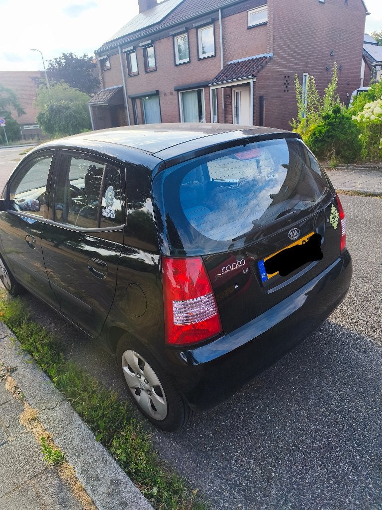 Zomer actie Kia Picanto te koop voor 1800 euros, Auto's, Kia, Overige bekleding, Zwart, Grijs, Particulier