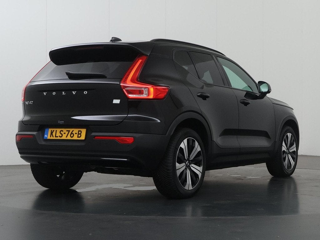 Volvo XC40 Recharge Plus | Warmtepomp | Dodehoekdetectie | K, Auto's, Stof, Gebruikt, 422 km, Zwart